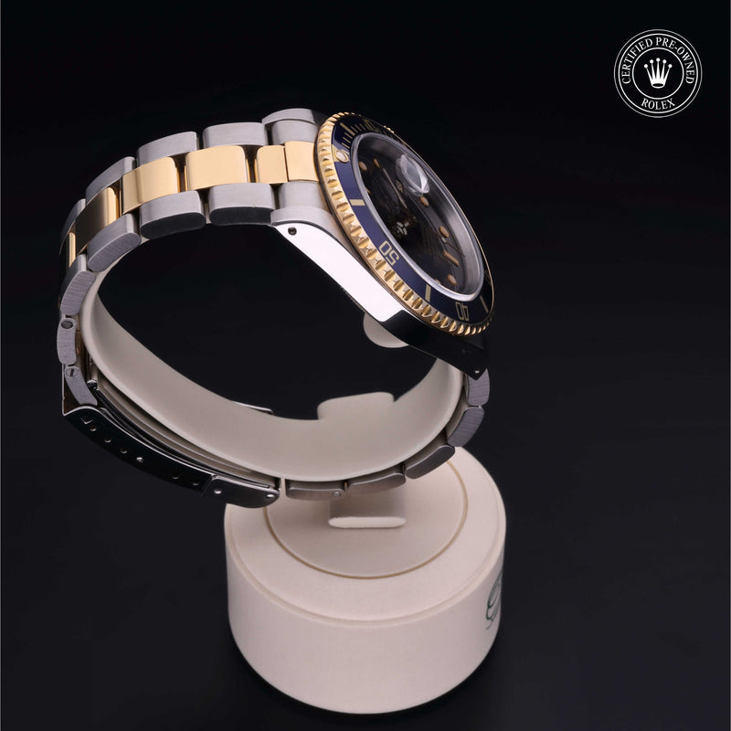 Rolex Certified Pre-Owned Oyster Perpetual  Submariner Date 40 mm Oystersteel and yellow gold 1990 16613