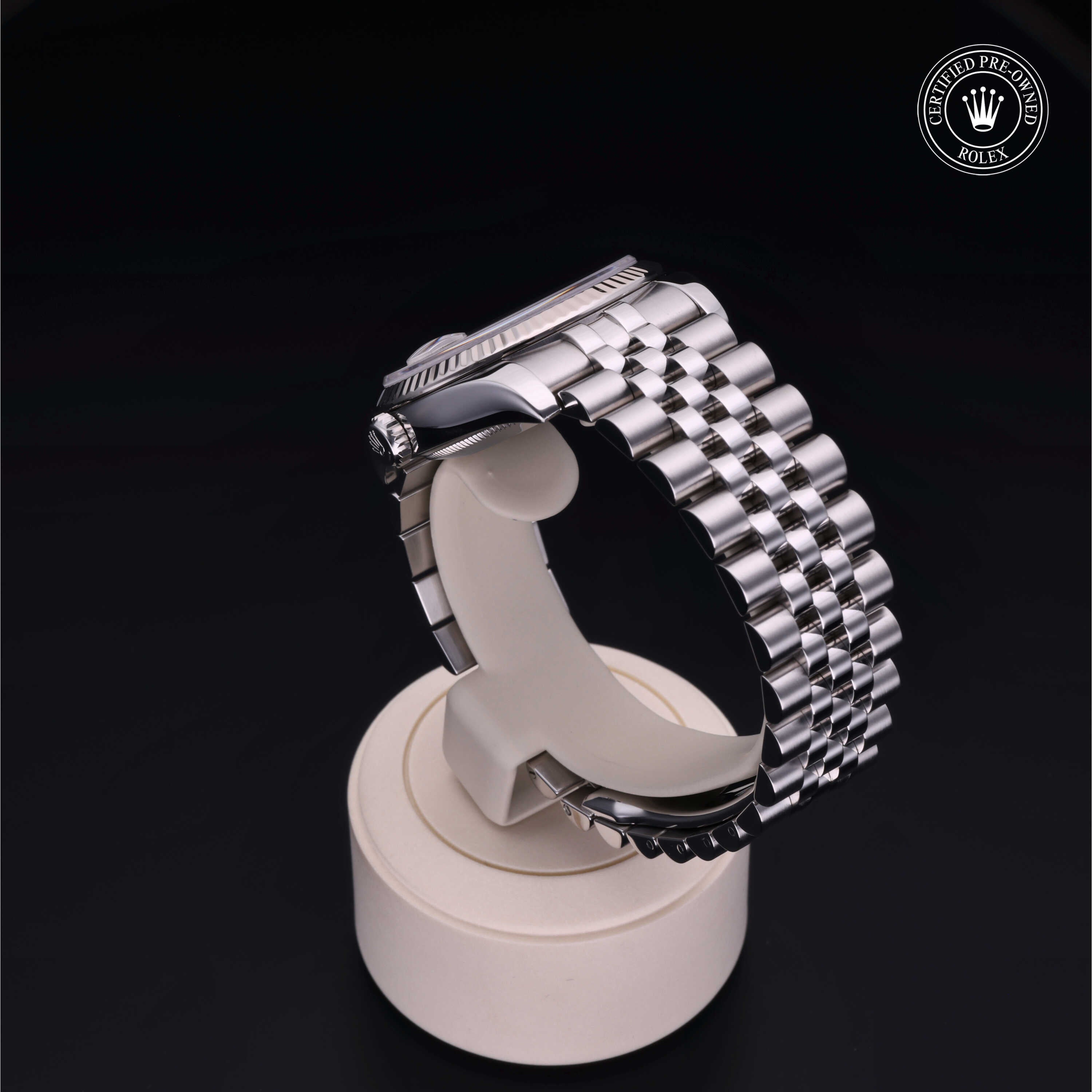 Girard-Perregaux19