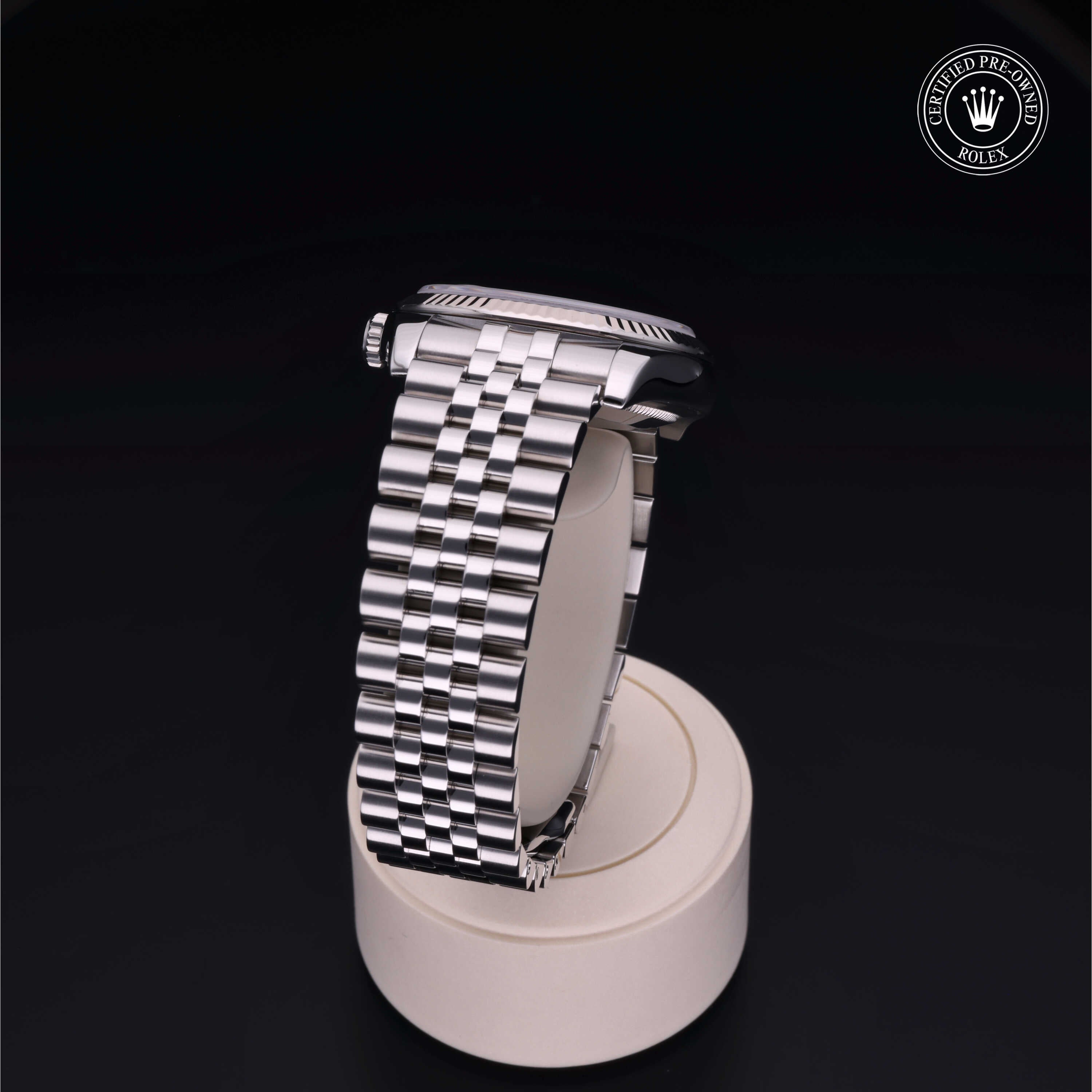 Girard-Perregaux24