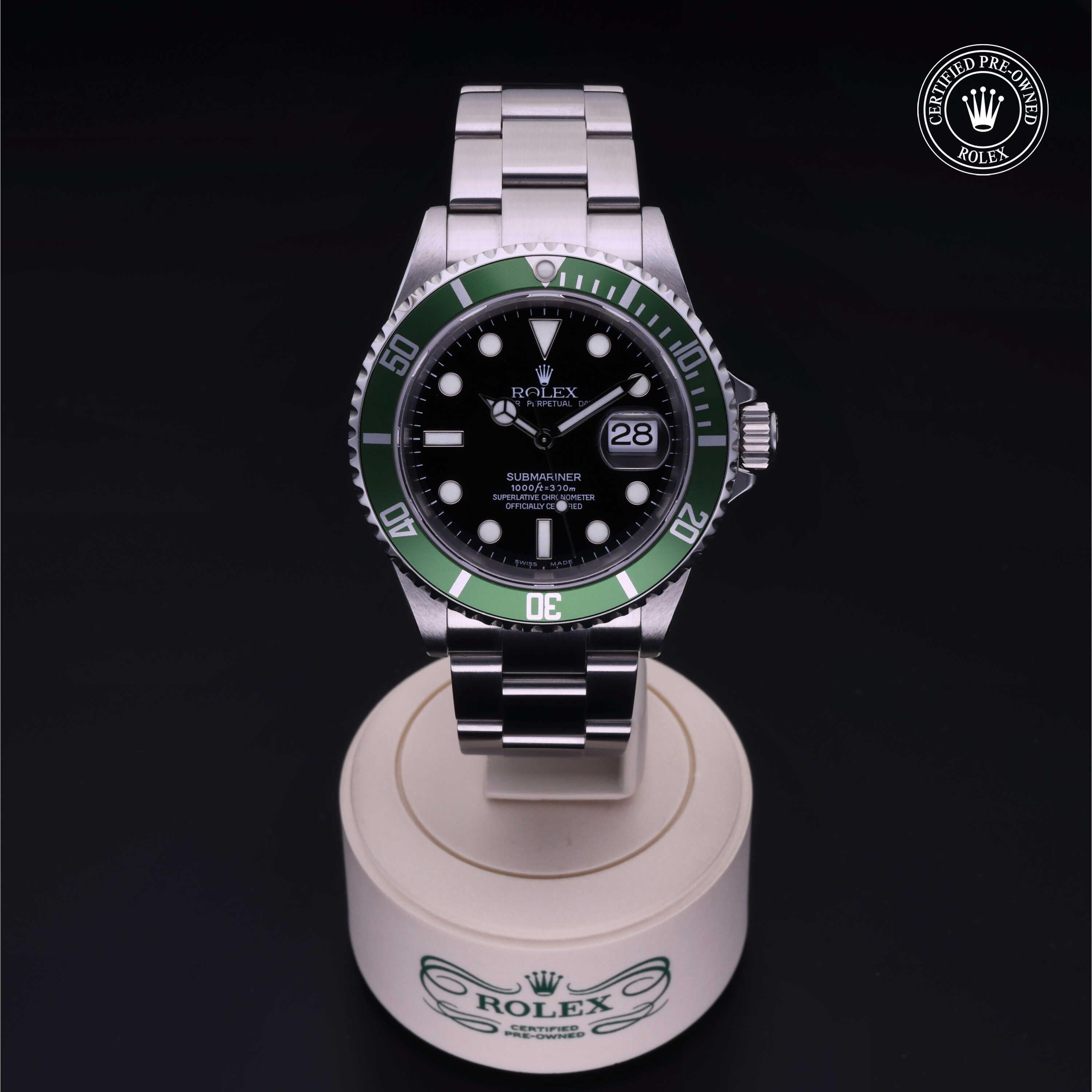 Rolex Certified Pre-Owned Oyster Perpetual Submariner 40 mm Acciaio 2000 16610LV