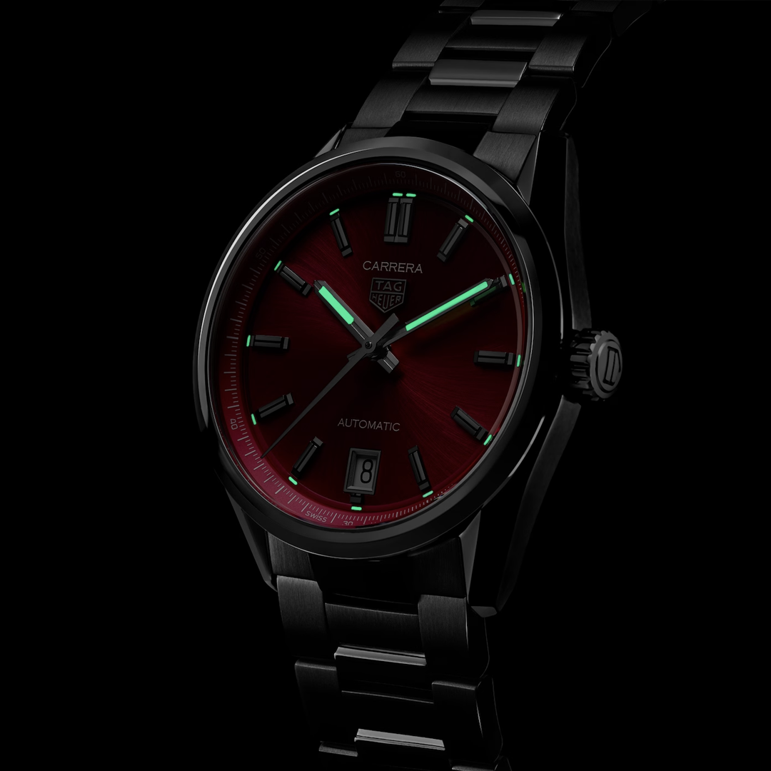 Watch in steel Carrera Date Tag heuer