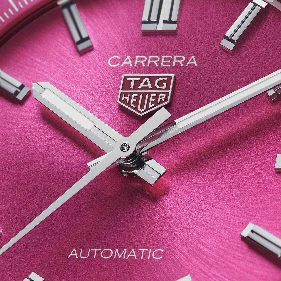 Watch in steel Carrera Date Tag heuer