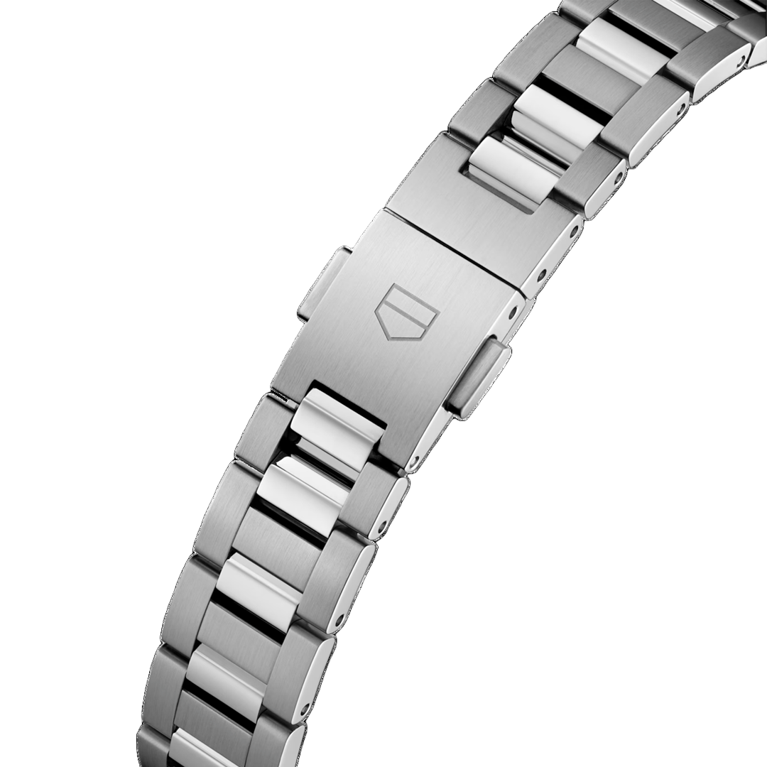 Watch in steel Carrera Date Tag heuer