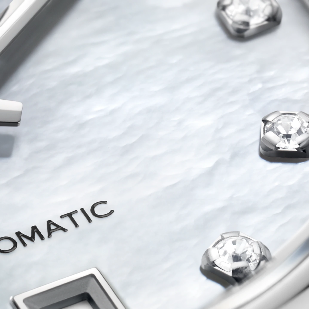 Watch in steel Carrera Date Tag heuer