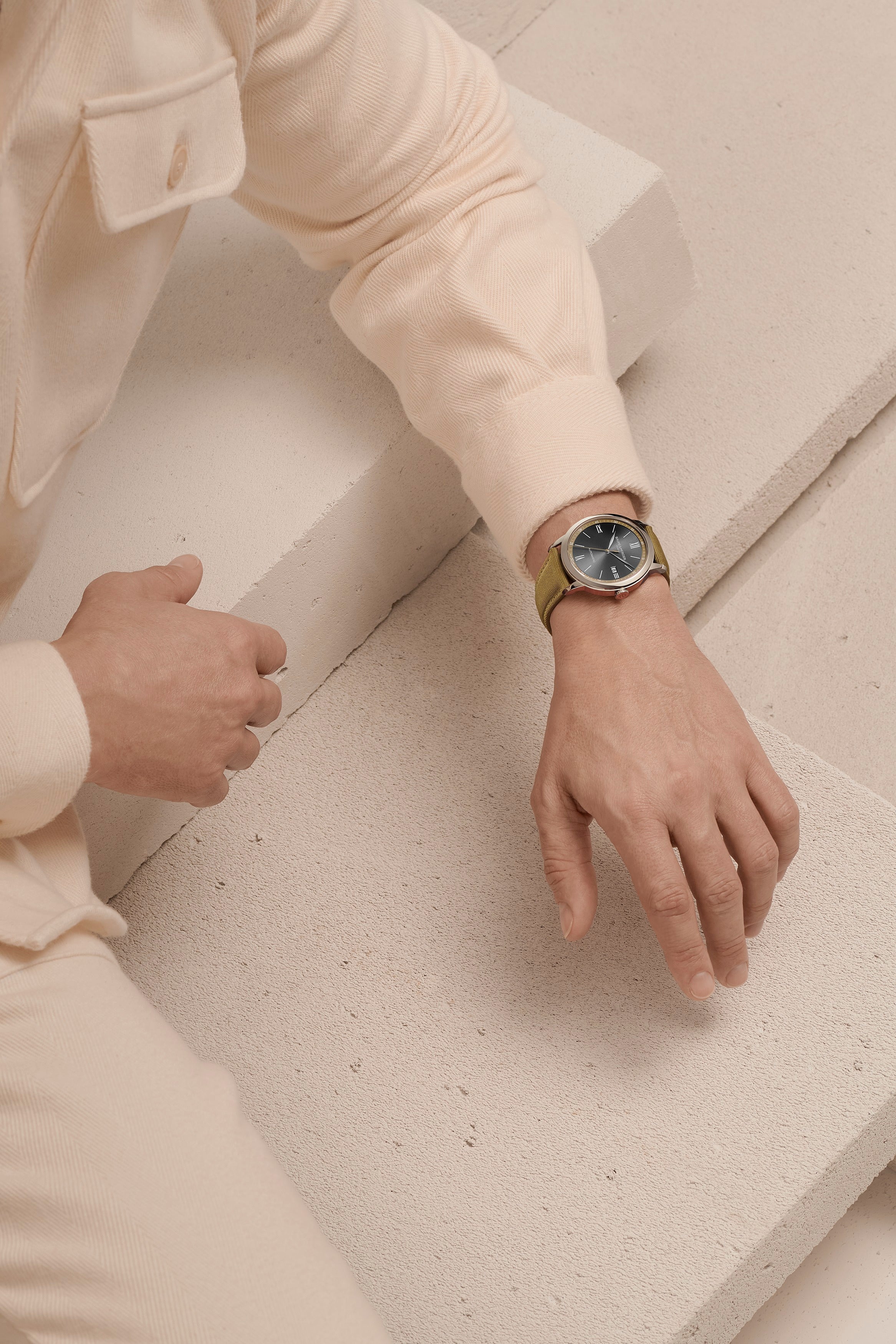 Watch in steel Classima Baume et mercier