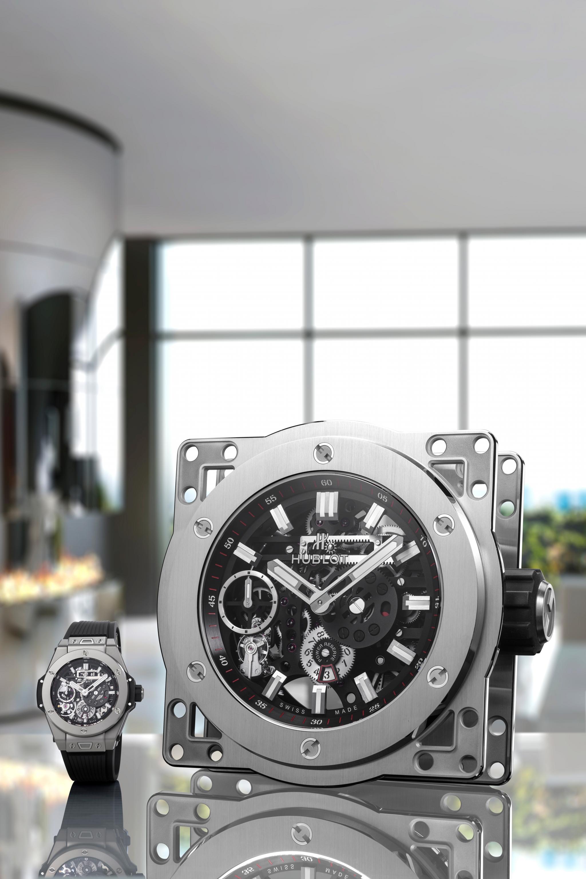 Table clock in pvd-coated steel Hublot Meca-10 Clock Hublot