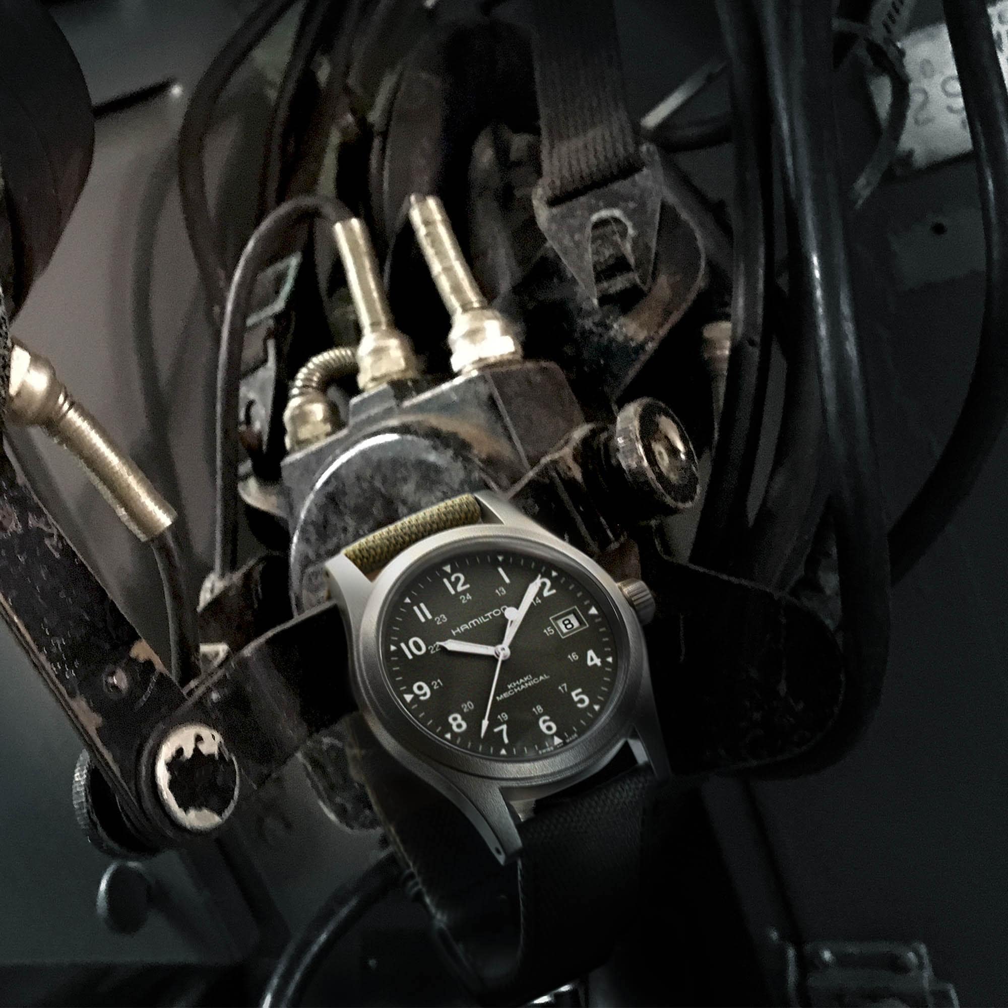 Watch in steel Khaki Field Mechanical Hamilton