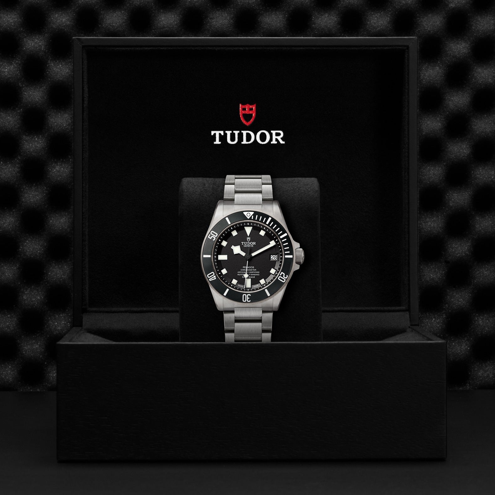 Watch in steel and titanium  Pelagos, 42 mm Tudor