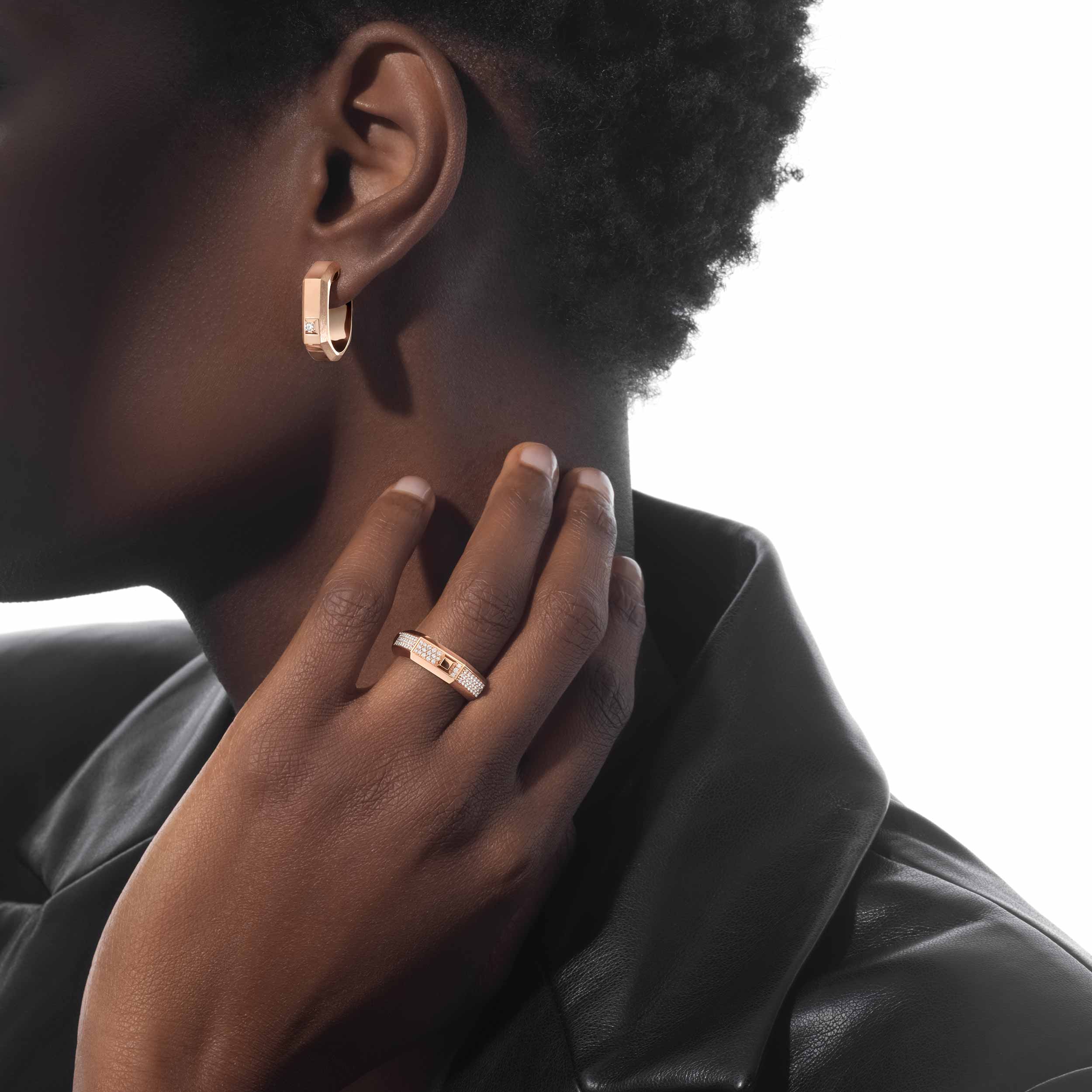 Gioiello in rose gold Moderniste single hoop earring medium Messika