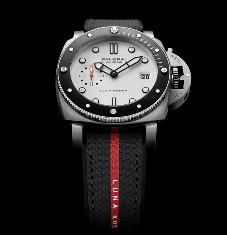 Watch in steel Submersible Luna Rossa Panerai