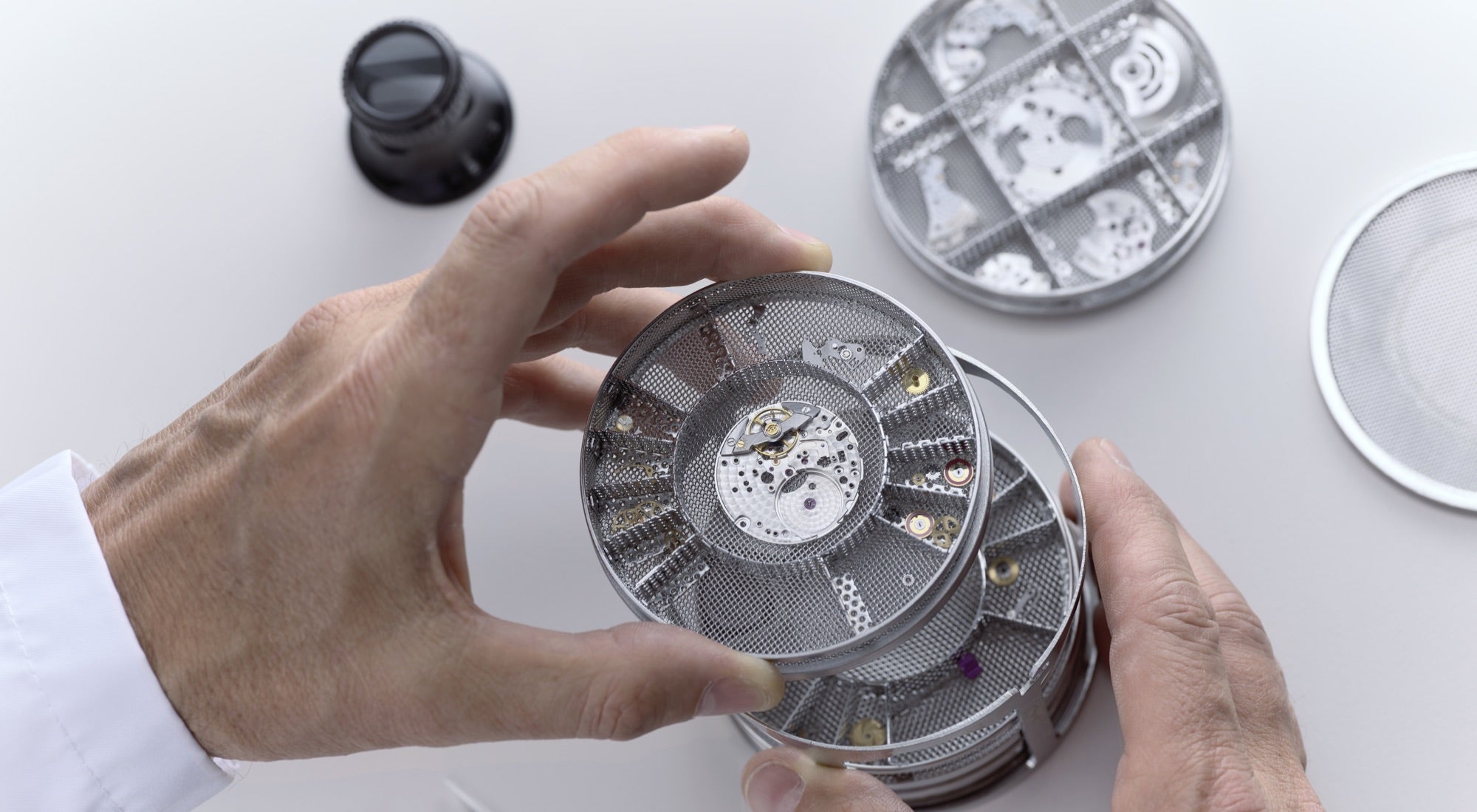 La procedura della revisione completa Rolex - Pisa 1940