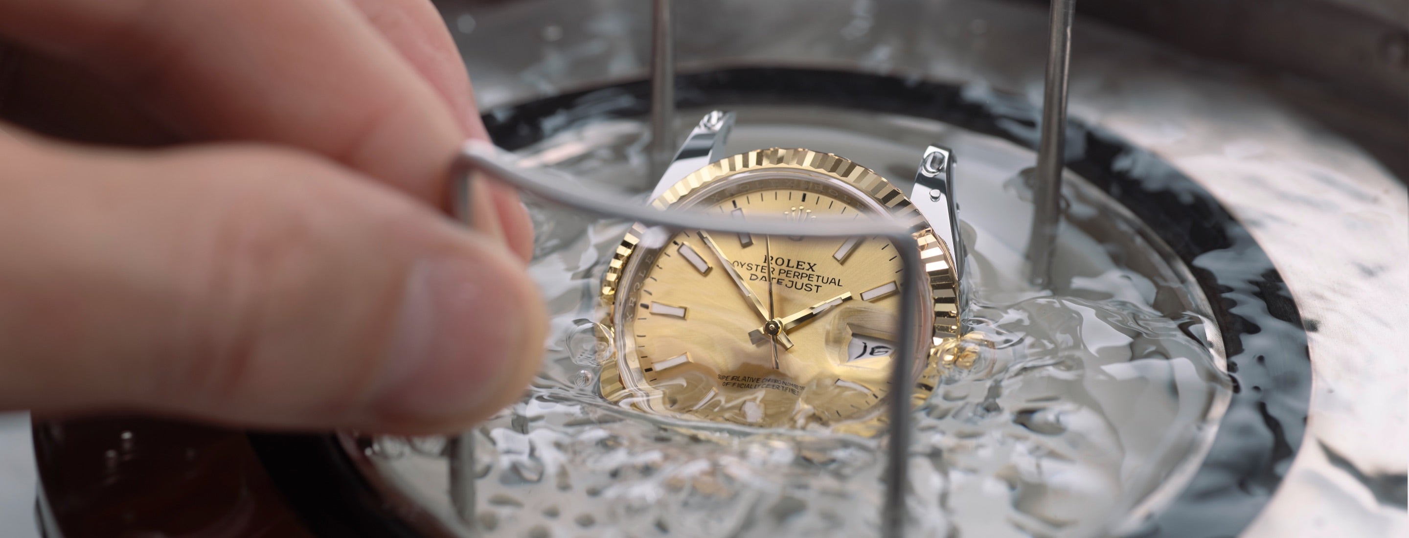 La procedura della revisione completa Rolex - Pisa 1940