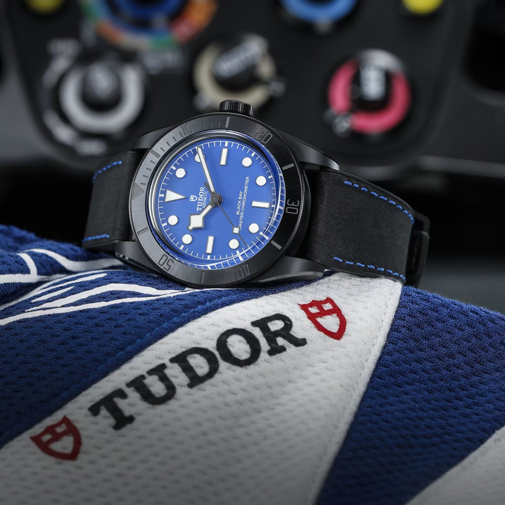 Black Bay Ceramic “Blue”, 41 mm3